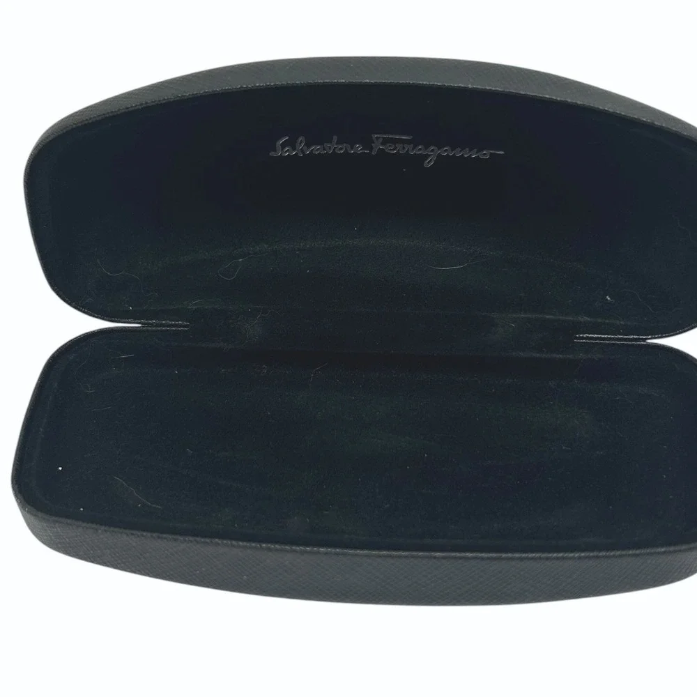 Salvatore Ferragamo key specs